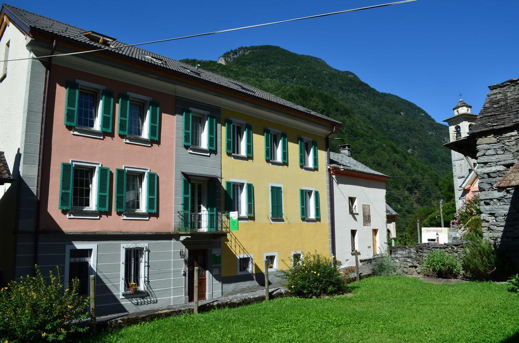 Hotel Garni Maggia Giumaglio Exterior photo